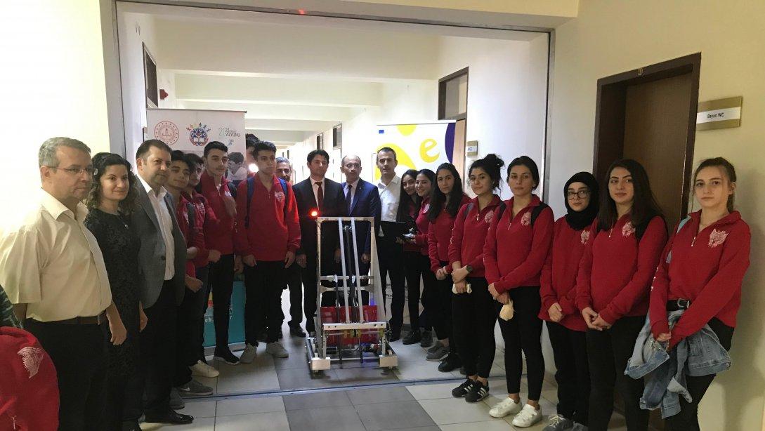 RC- Turkish Robotics Mersin Off-Season 2019 Liselerarası Robotik Yarışması'na ilimizden Bahçelievler Mesleki ve Teknik Anadolu Lisesi ve TOBB-OSB Mesleki ve Teknik Anadolu Lisesi öğrencilerinden oluşan Hitit ANGELS Robotik Takımı katıldı.